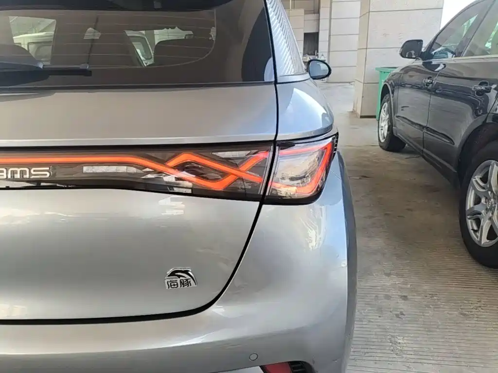 BYD Dolphin — миниатюра 8