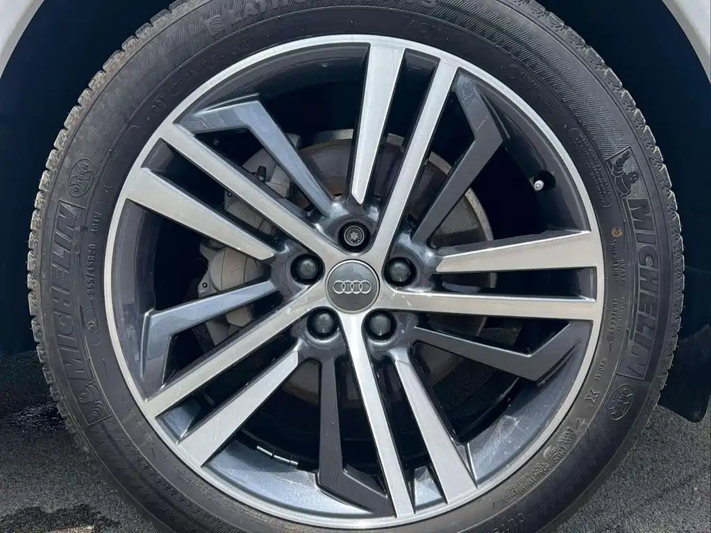 Audi Q5L — миниатюра 14