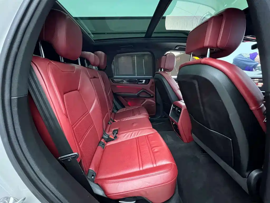 Porsche Cayenne Hybrid — миниатюра 8