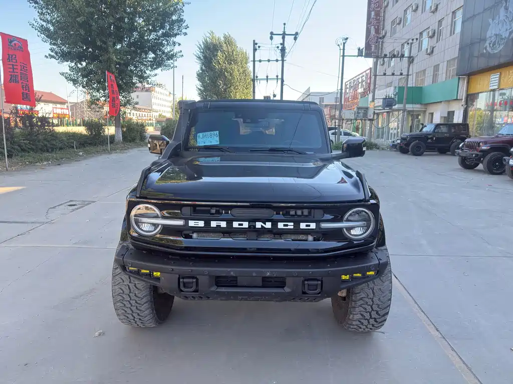 Ford Bronco (Import) — миниатюра 2