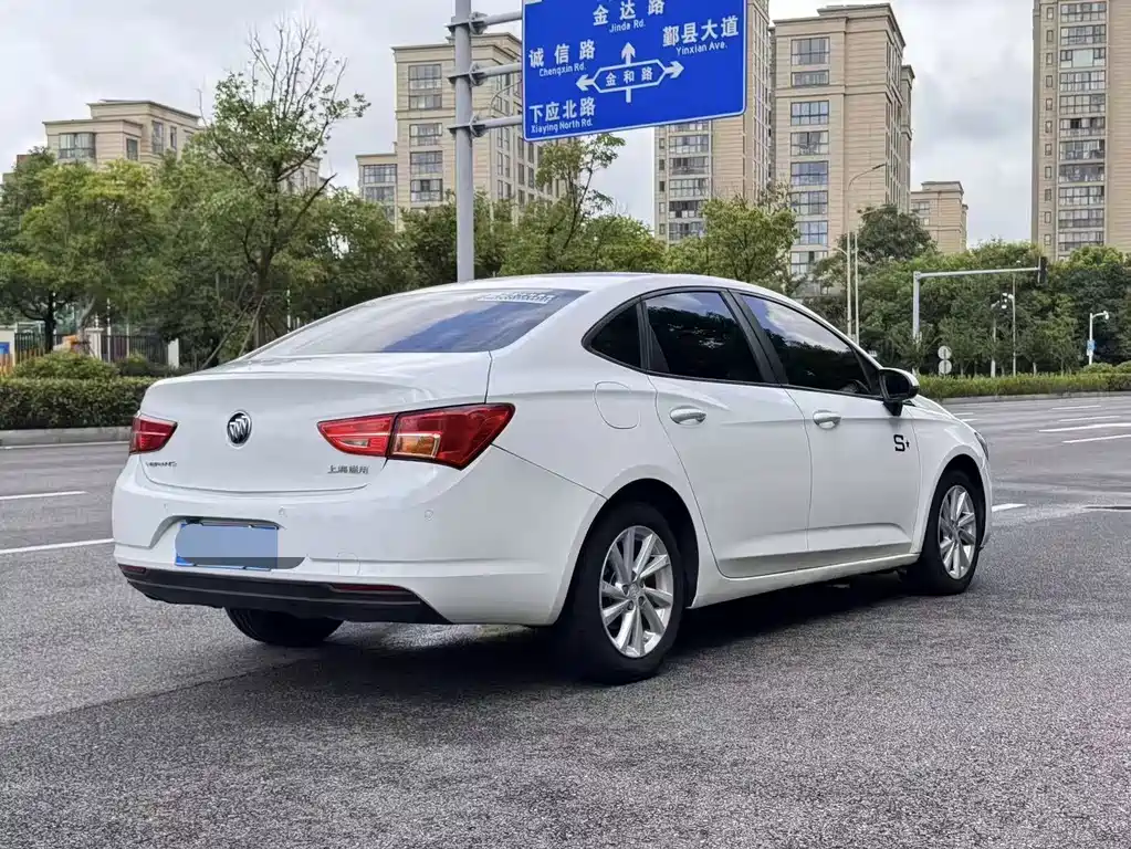 Buick Verano — миниатюра 4