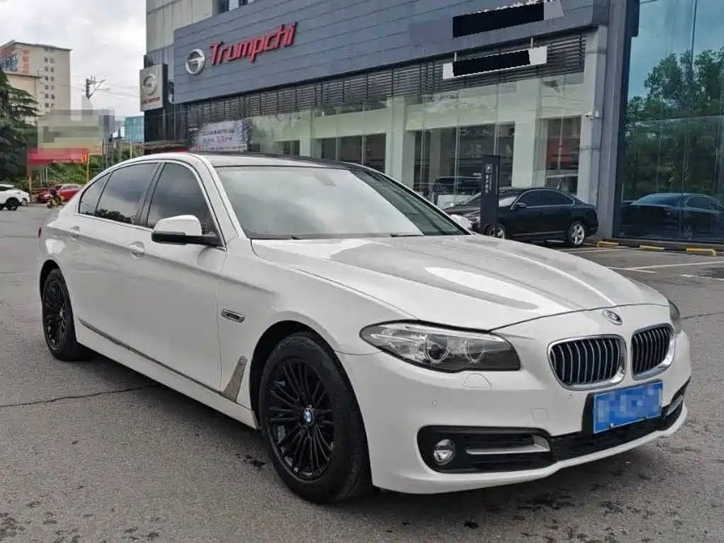 BMW 5 Series — миниатюра 3