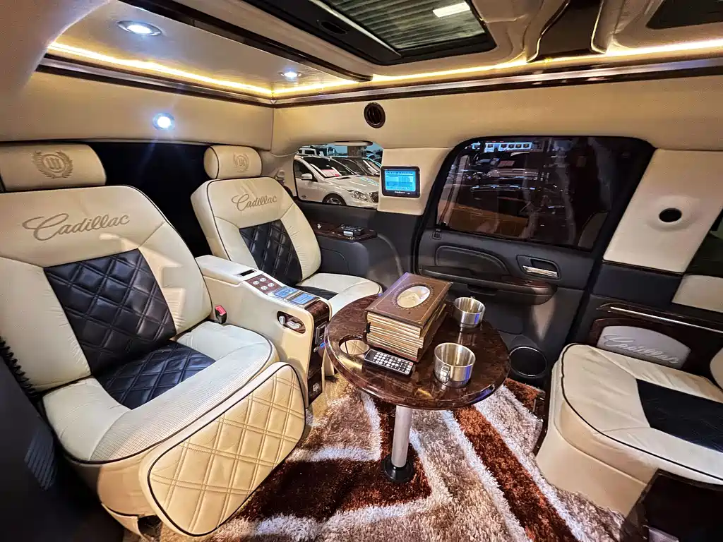 Cadillac Escalade — миниатюра 27