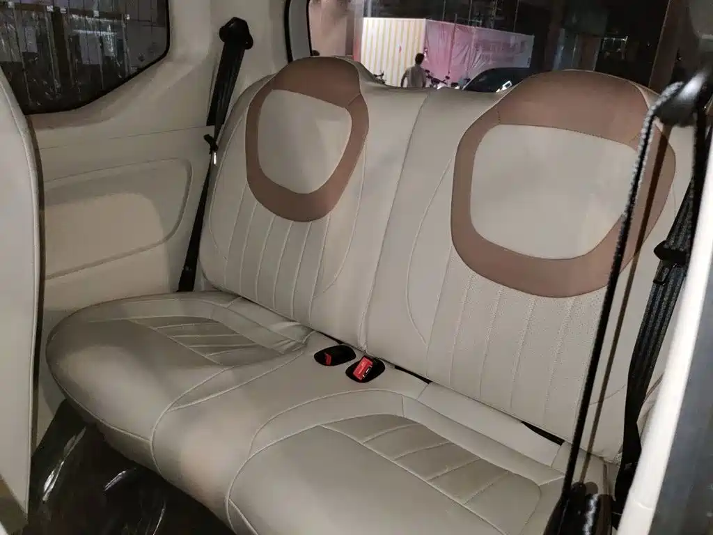 Wuling MINIEV — миниатюра 18