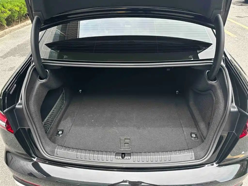 Audi A6L 2024 45 TFSI quattro