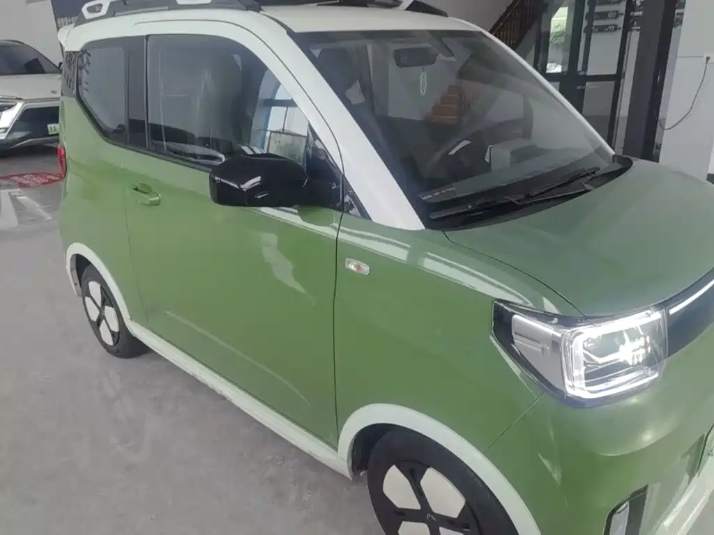 Wuling MINIEV — миниатюра 4