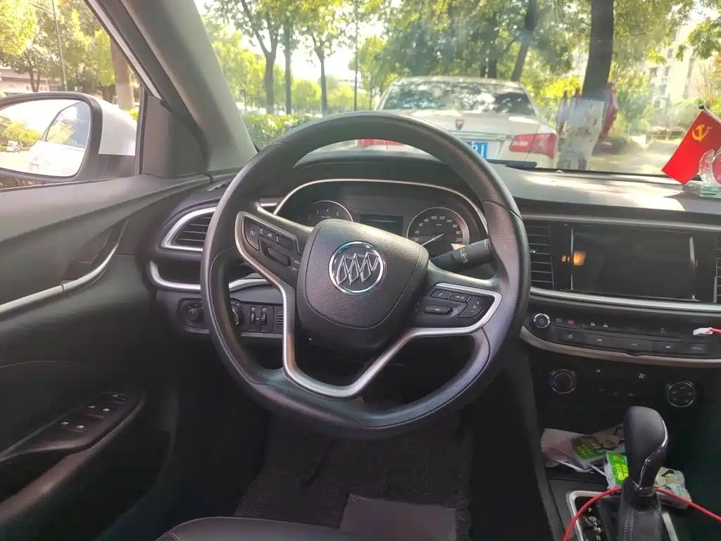 Buick Excelle — миниатюра 3