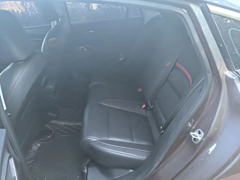 MG MG5 - фото 17