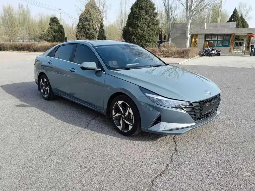 Hyundai Elantra 2021