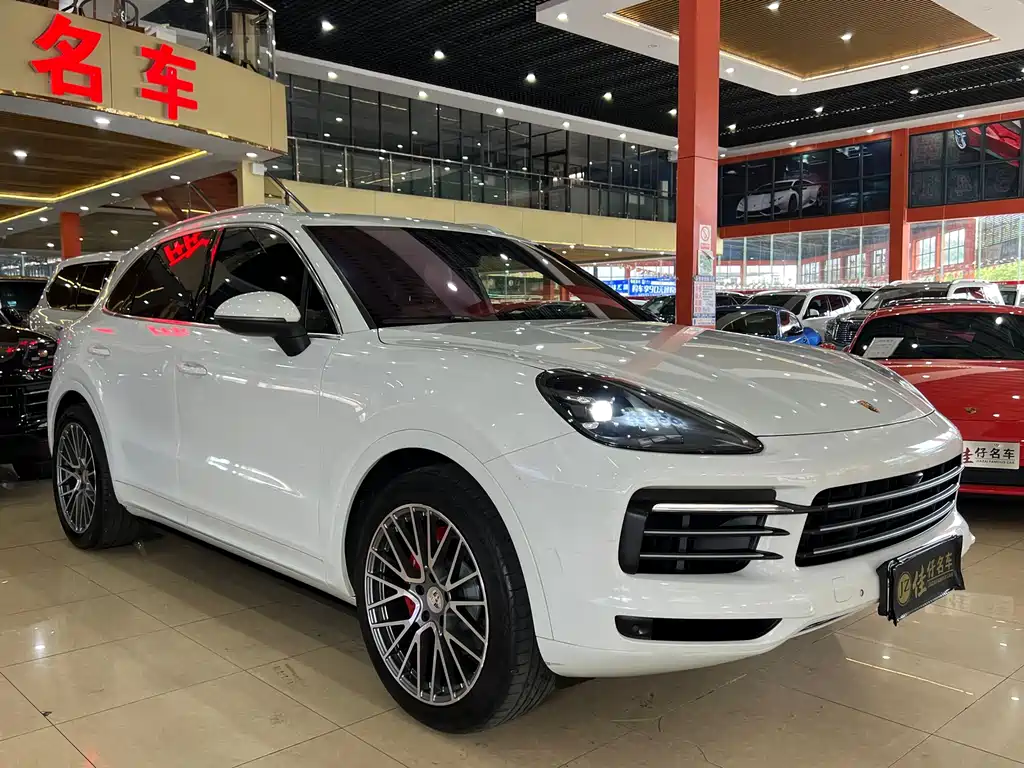 PORSCHE CAYENNE