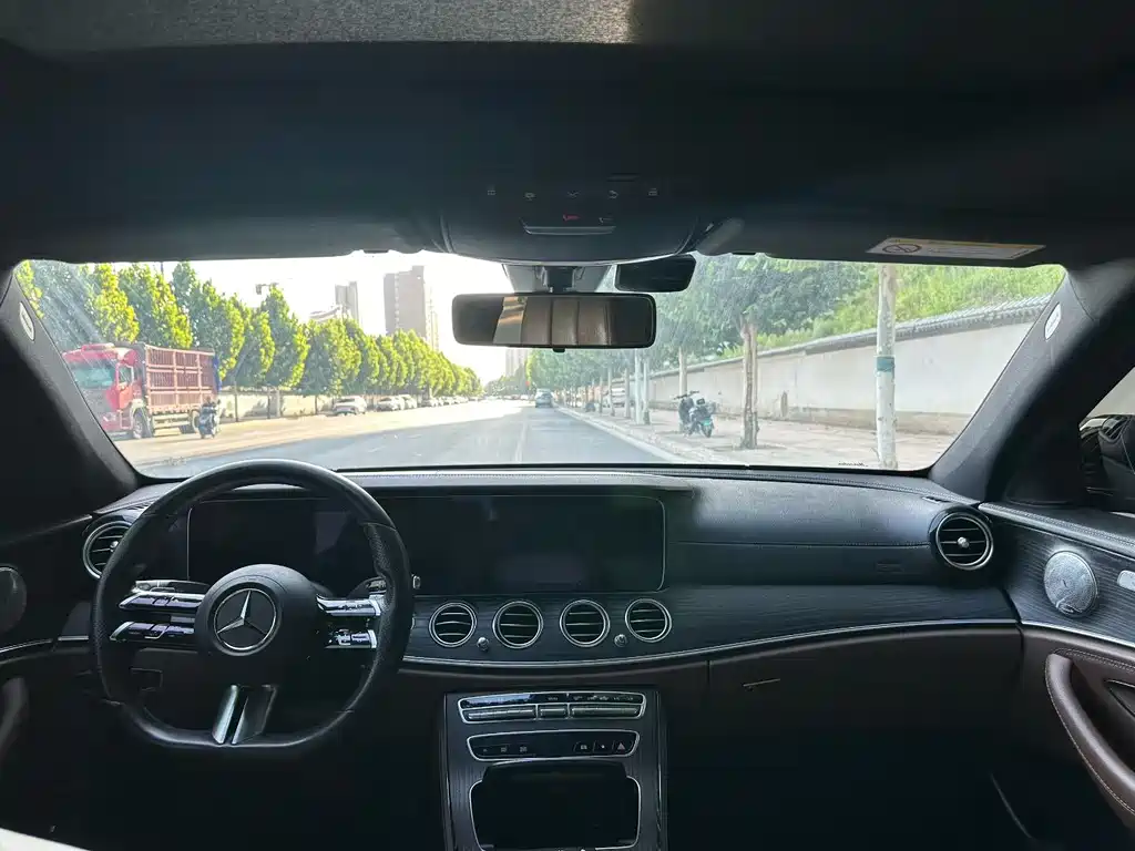 Mercedes-Benz E-Class E 2022 E 260 L