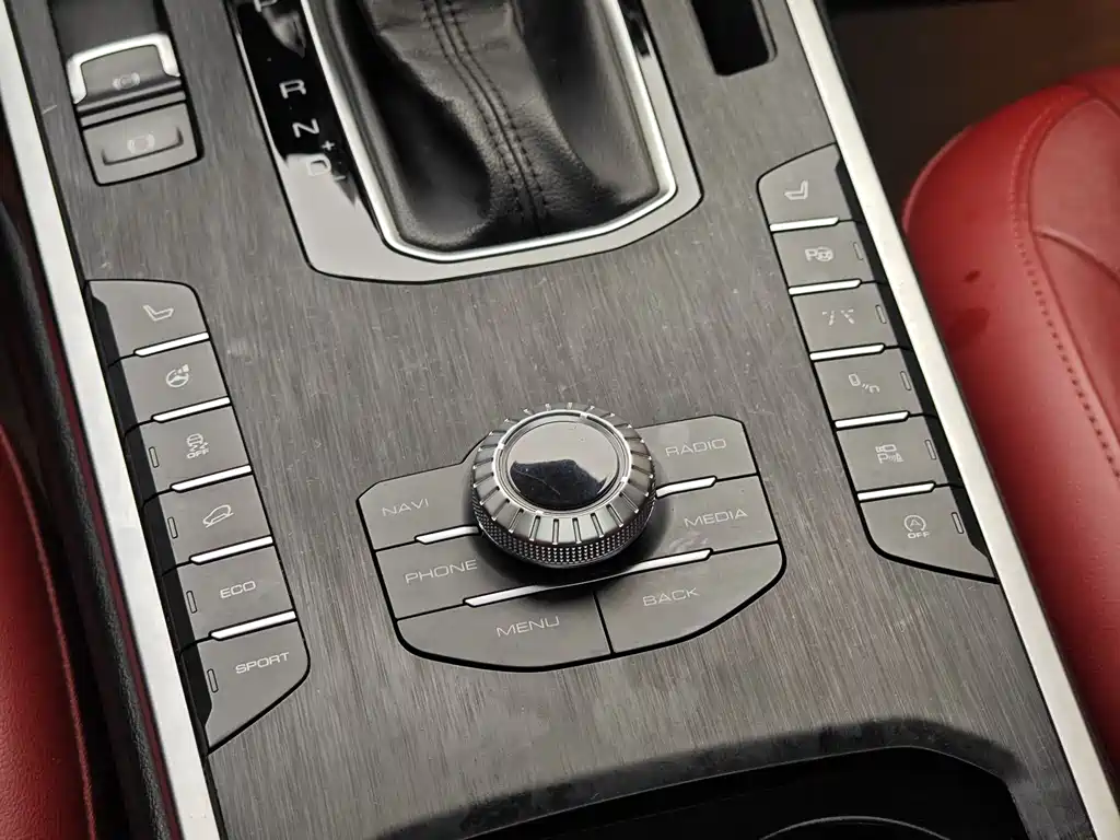 WEI PAI WEI BRAND VV5