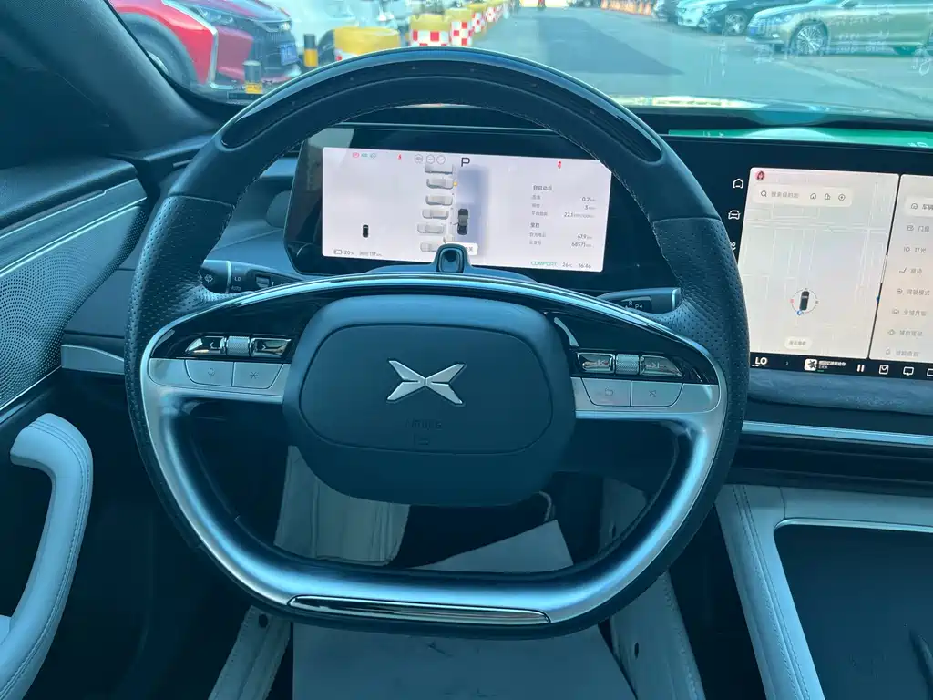 XPeng P7 — миниатюра 18