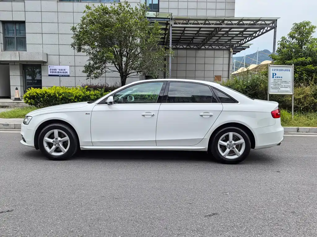 Audi A4L — миниатюра 14