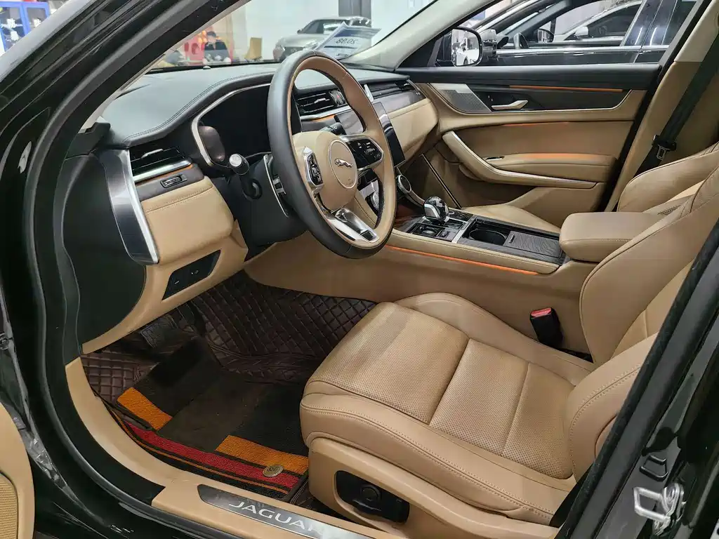 Jaguar XFL — миниатюра 6