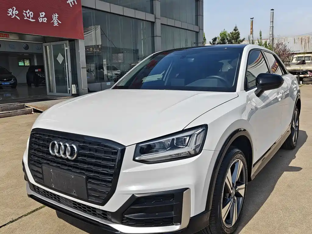 Audi Q2L 2020