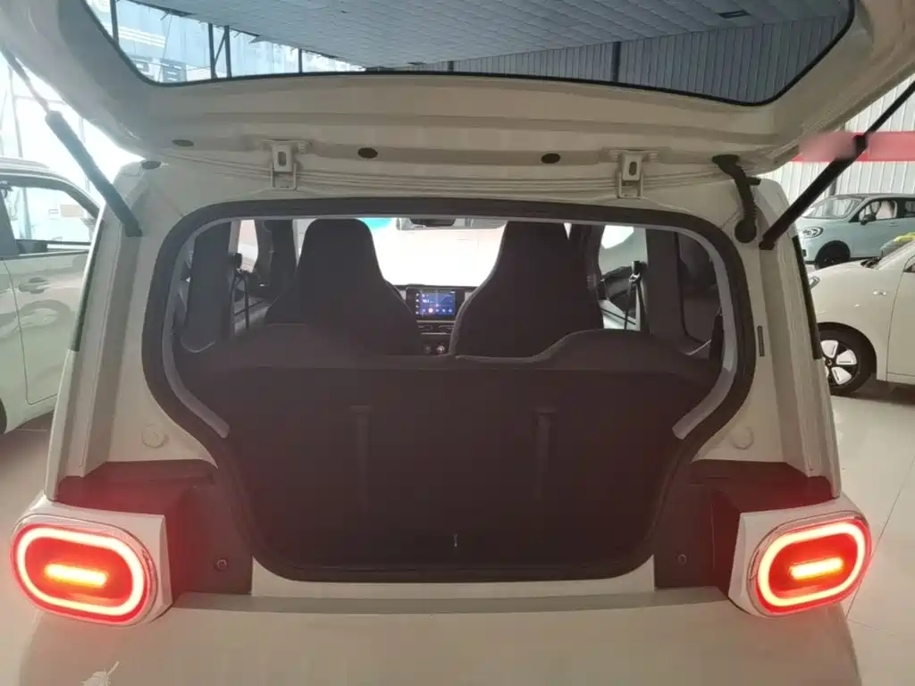 Wuling MINIEV — миниатюра 19