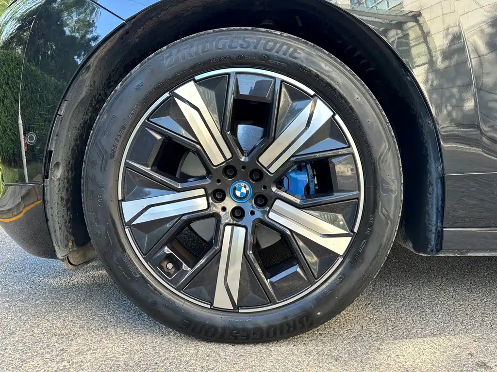 BMW iX — миниатюра 19