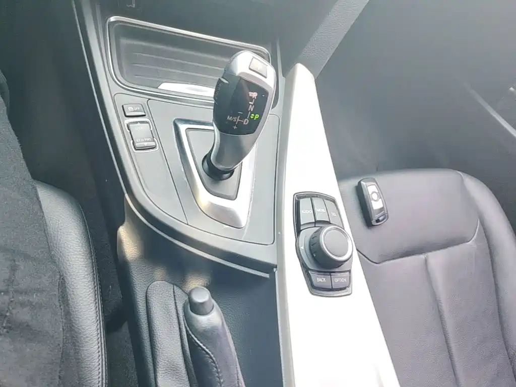 BMW 3 Series — миниатюра 14