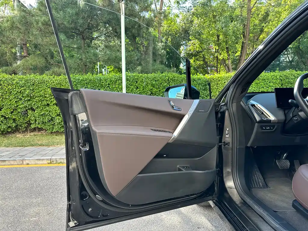 BMW iX — миниатюра 14