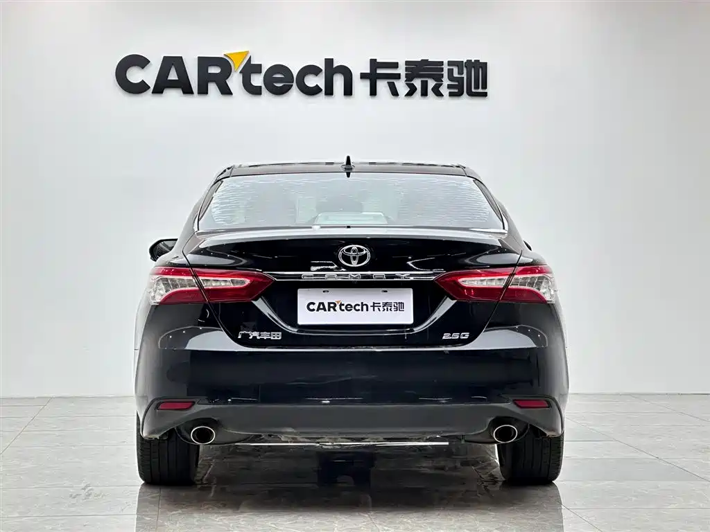 TOYOTA CAMRY
