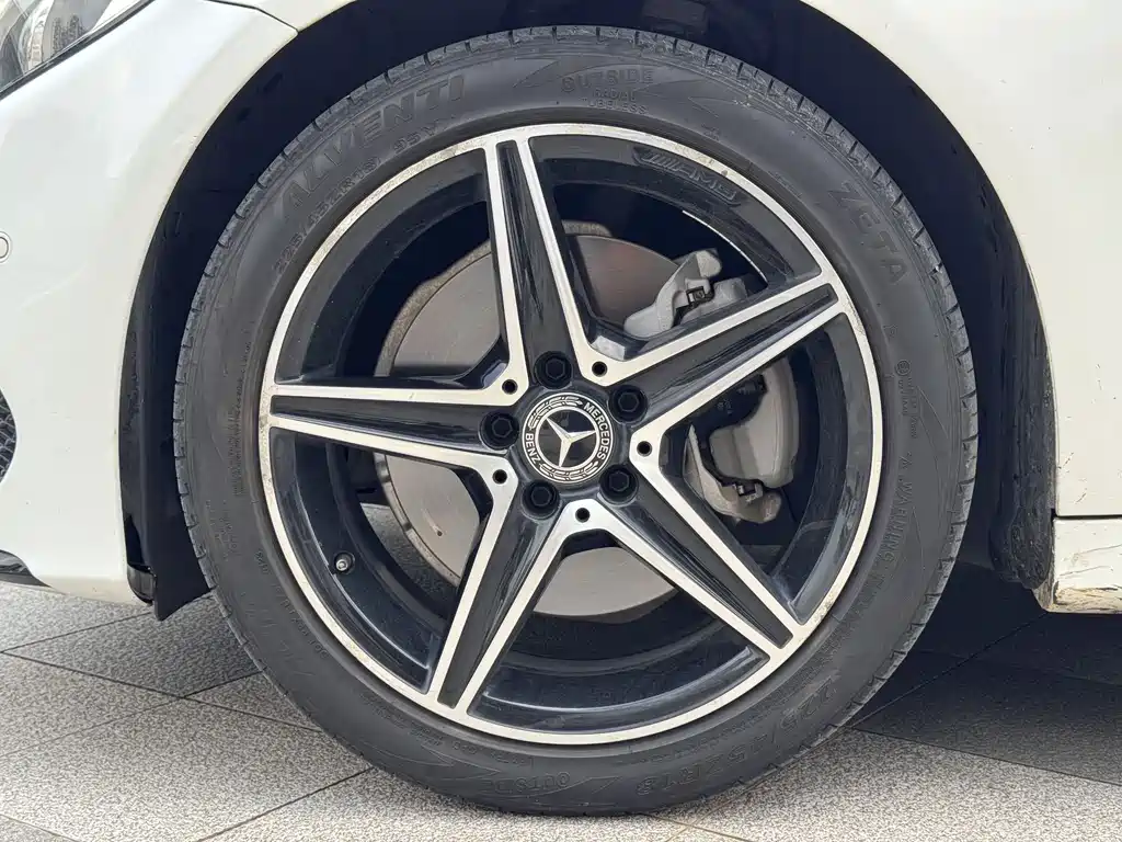 Mercedes-Benz C-Class — миниатюра 8