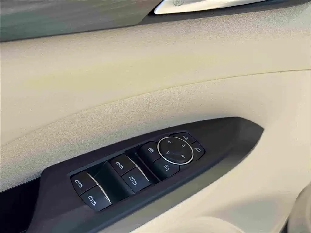Buick GL8 — миниатюра 17