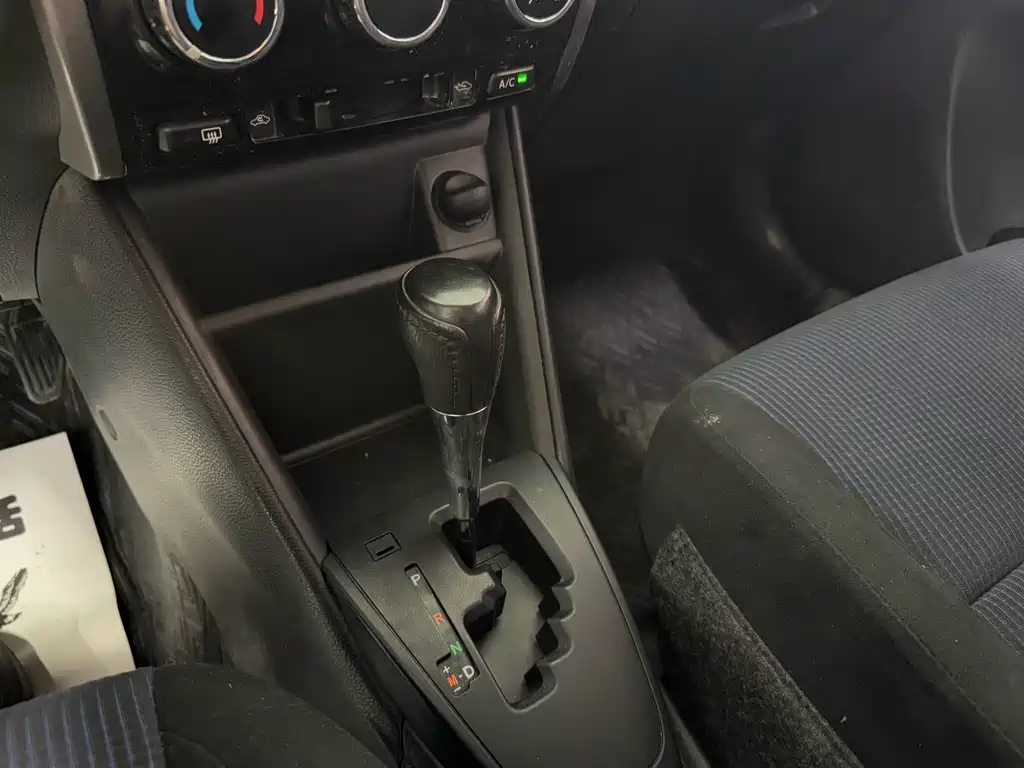 Toyota Yaris L — миниатюра 8