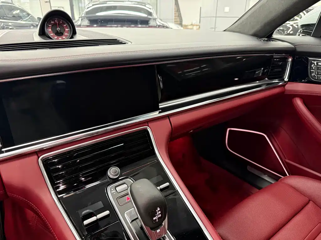 Porsche Panamera — миниатюра 7