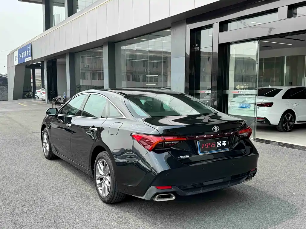 Toyota Avalon — миниатюра 7