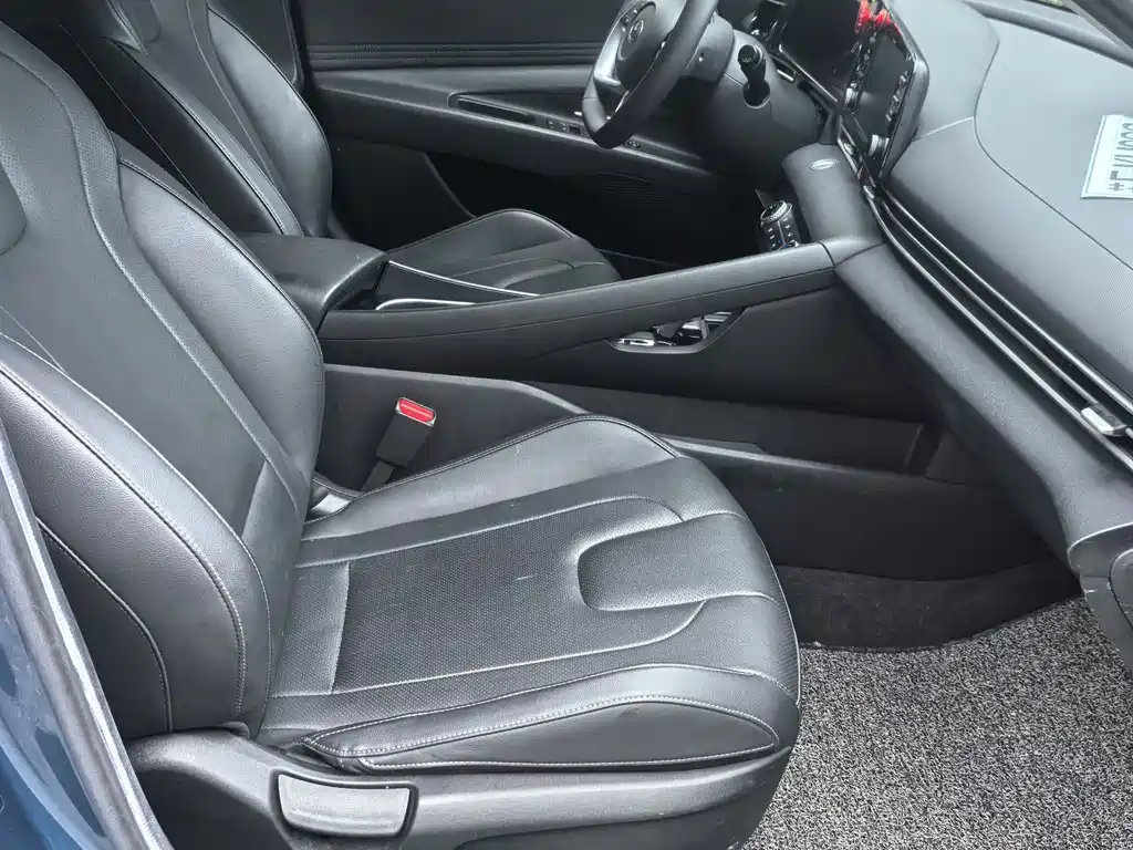 Hyundai Elantra — миниатюра 15