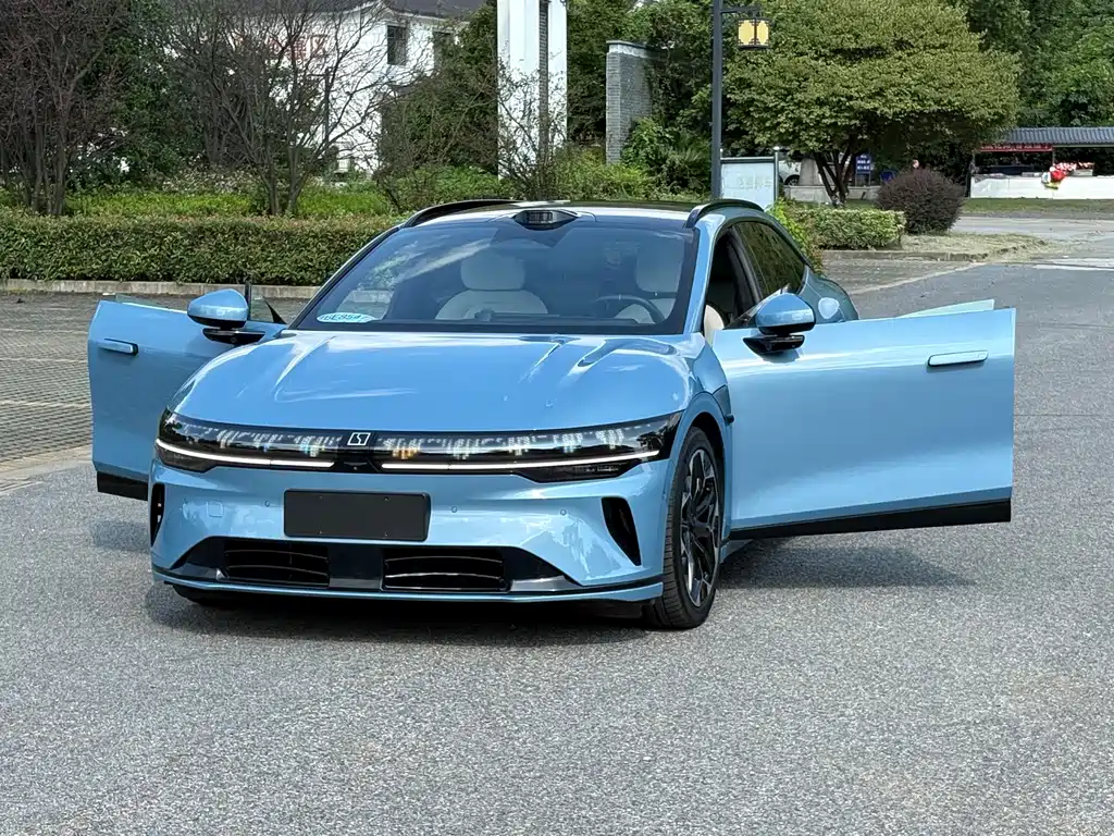 Zeekr 007GT — миниатюра 8