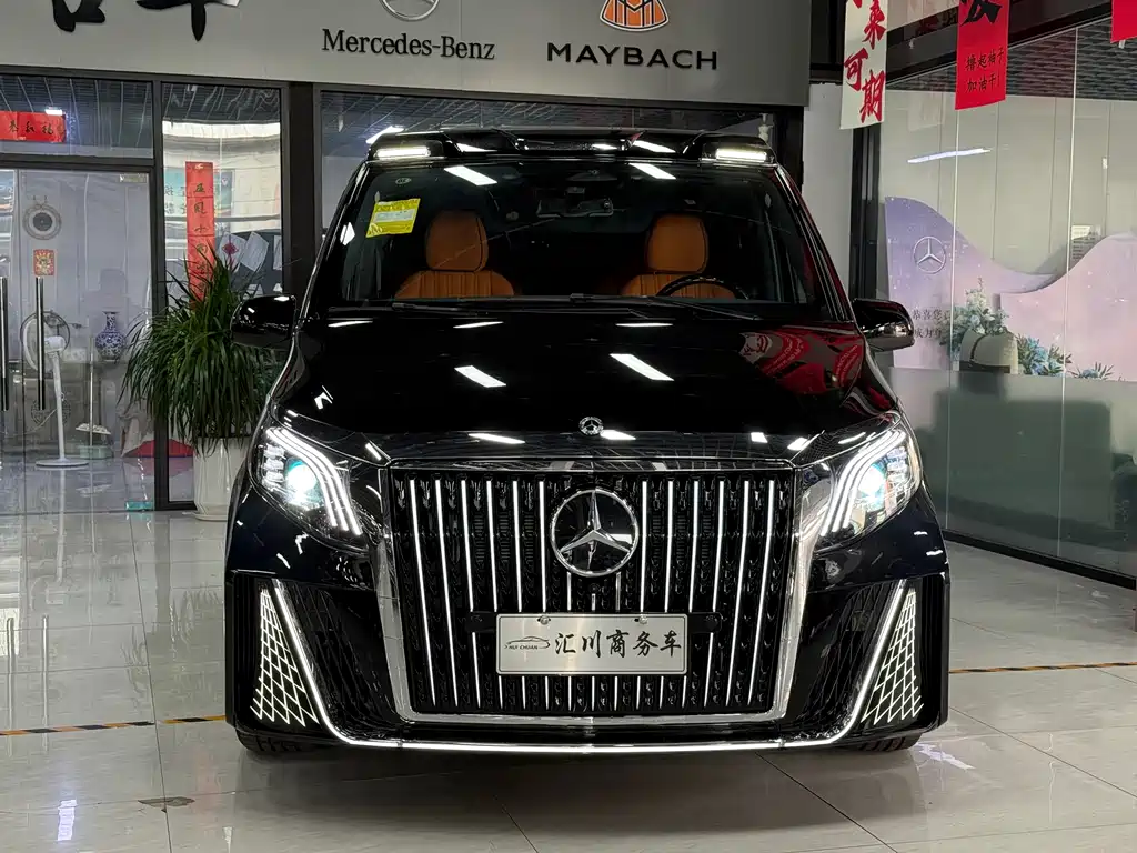 Mercedes-Benz Vito 2024 2.0T 7 мест