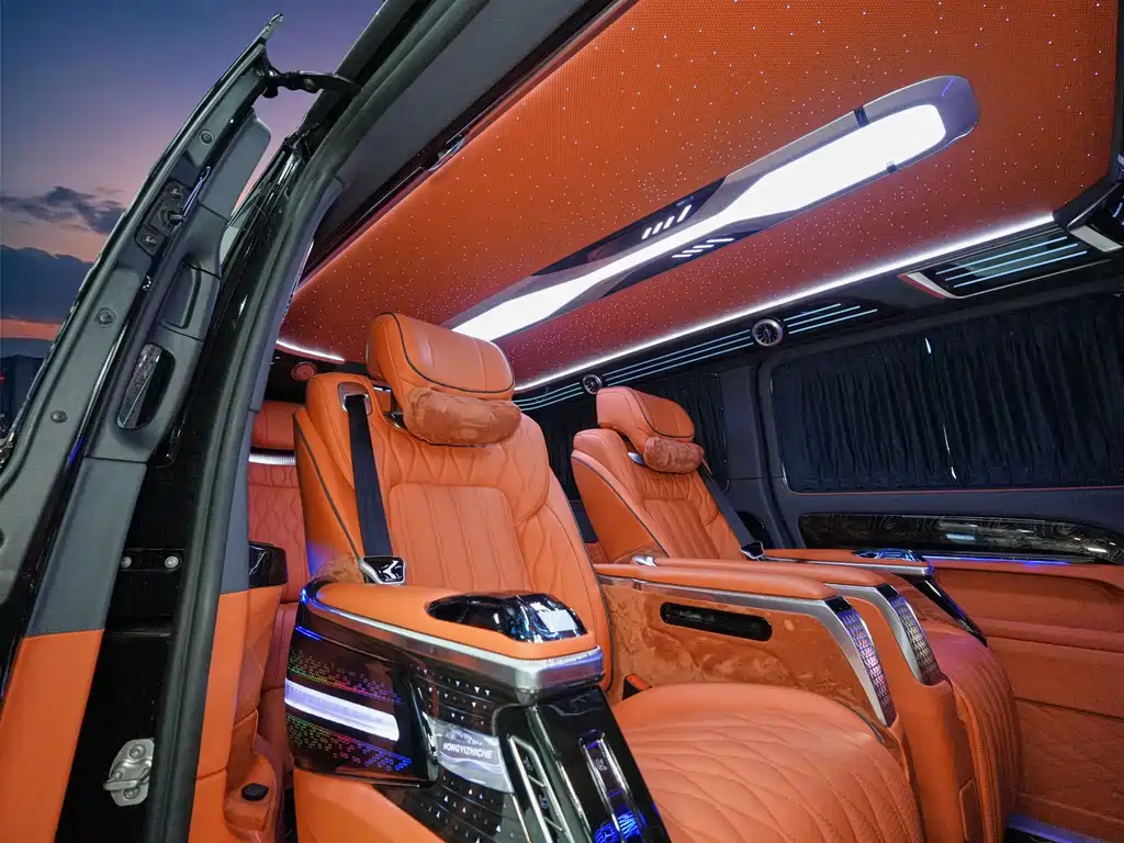 Mercedes-Benz Vito 2024 2.0T 7 мест