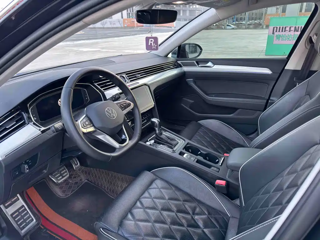 VOLKSWAGEN MAGOTAN GTE PLUG IN HYBRID