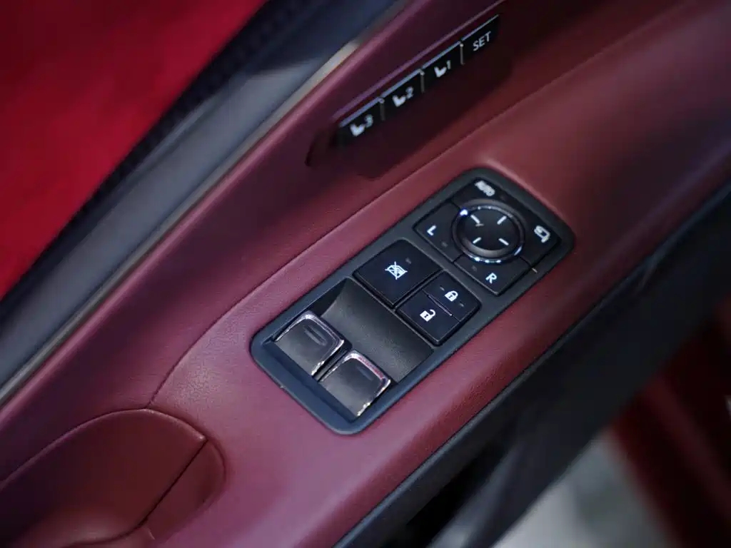 Lexus LC — миниатюра 16