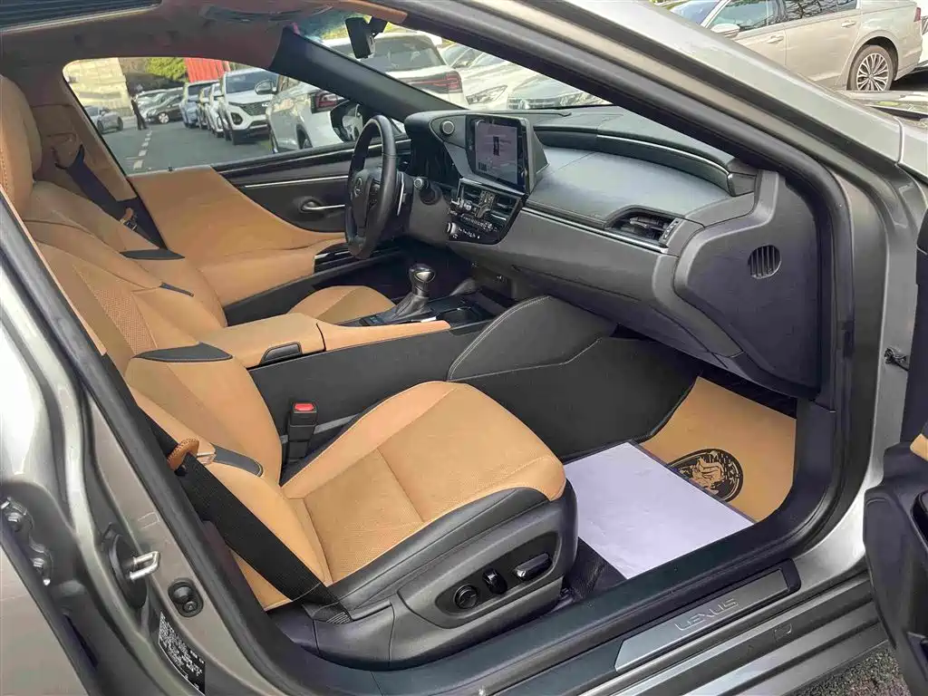 Lexus ES — миниатюра 21