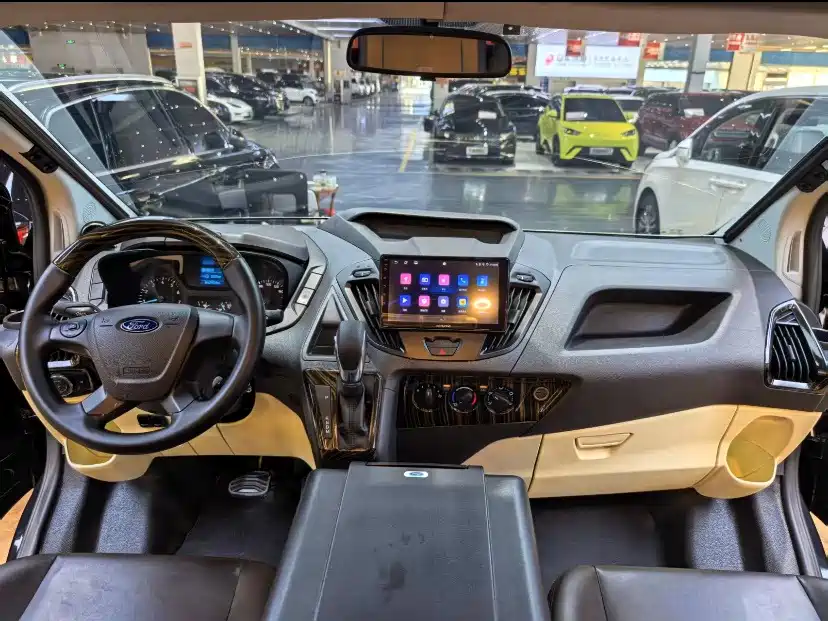 Ford Transit — миниатюра 5