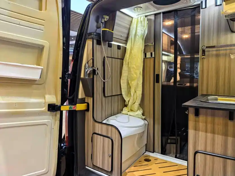 Ford Transit — миниатюра 20