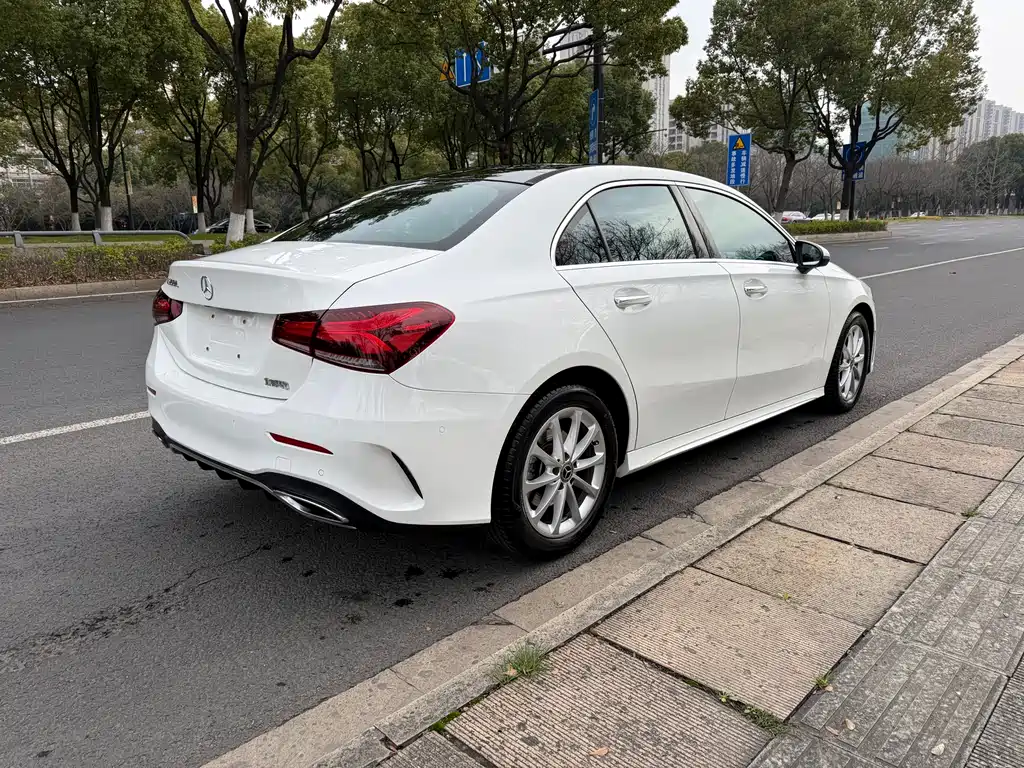 MERCEDES-BENZ A CLASS