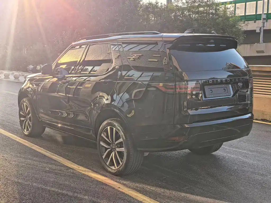 Land Rover Discovery — миниатюра 6