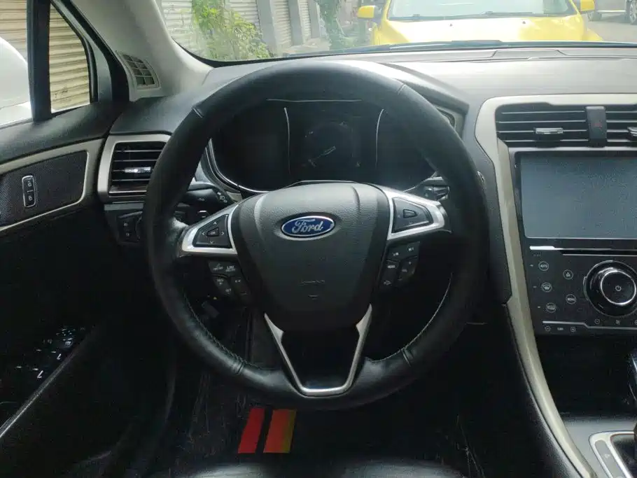 Ford Mondeo — миниатюра 15