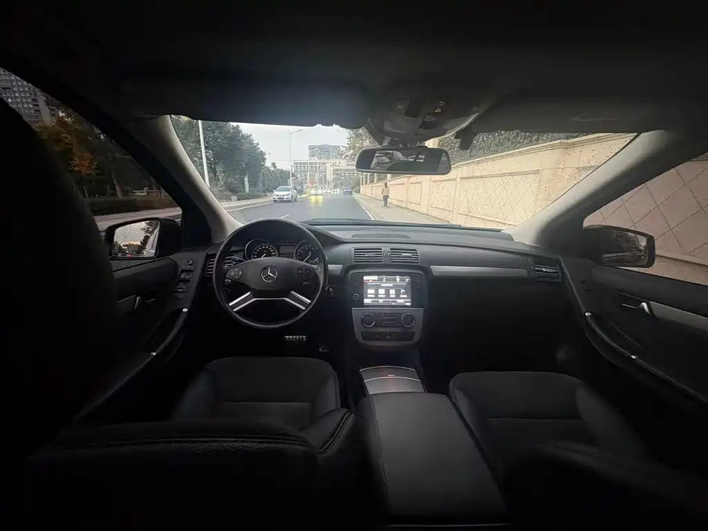 Mercedes-Benz R 2014 R 320 4MATIC