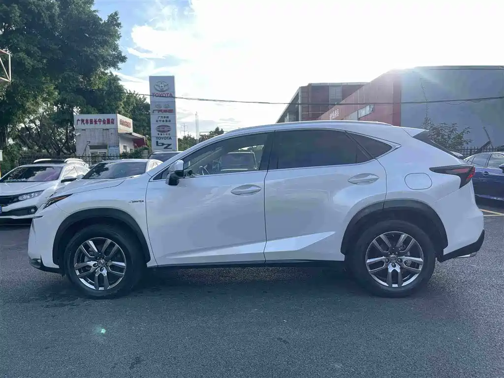 Lexus NX — миниатюра 4