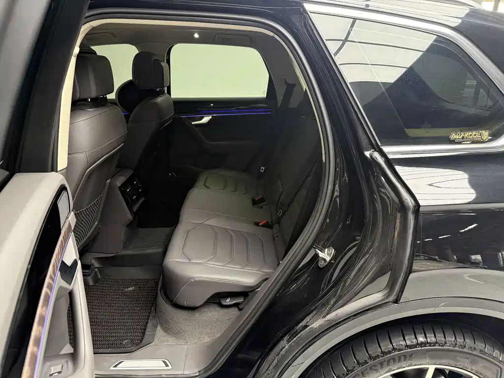 Volkswagen Touareg — миниатюра 14