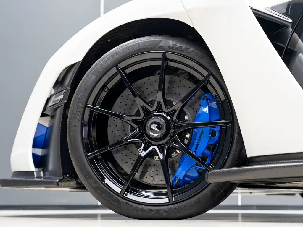 McLaren Senna — миниатюра 11