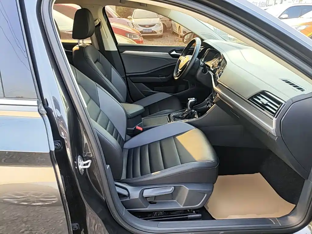 Volkswagen Sagitar — миниатюра 25