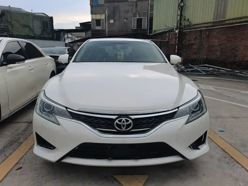Toyota Reiz — миниатюра 3