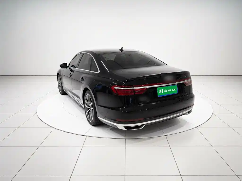 Audi A8 — миниатюра 4