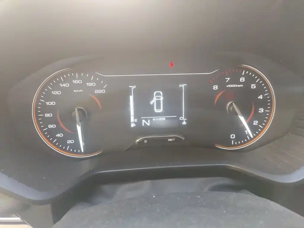 Wuling Jiachen — миниатюра 4